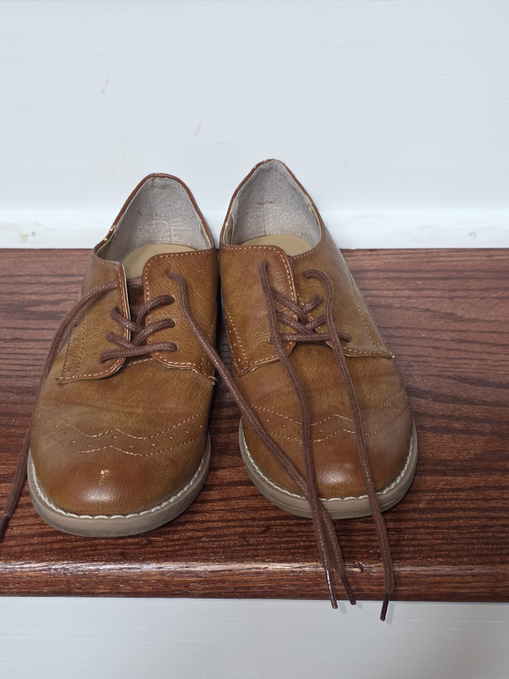 Old Navy Tan/Brown Kids Dress Lace-Up Shoes